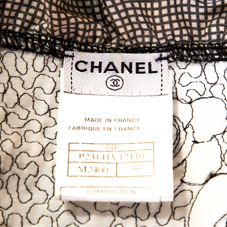 Pre Owned Chanel Monochrome Textured Camelia Pattern Detail Cropped Jacket M