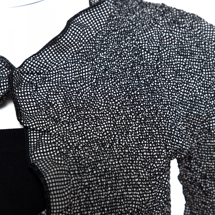 Pre Owned Chanel Monochrome Textured Camelia Pattern Detail Cropped Jacket M