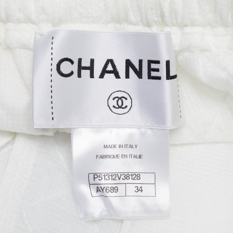 Pre Owned Chanel White Synthetic Quilted Detail Shorts S