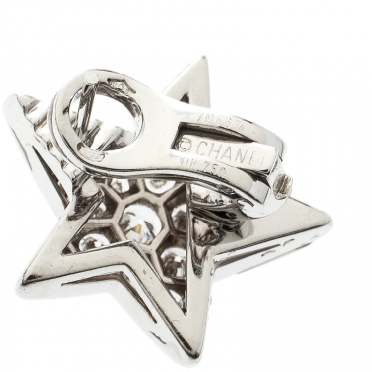 Pre Owned Chanel Comete Star Diamond 18k White Gold Stud Earrings 