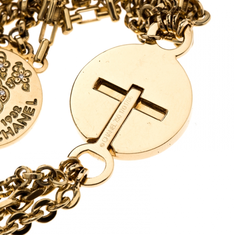 Pre Owned Chanel Camelia No 5 Yellow Gold And Diamond Charm Bracelet