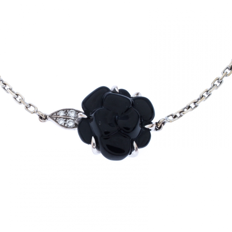 Pre Owned  Chanel Camélia Sculpté Onyx Inlay Diamond 18k White Gold Bracelet 