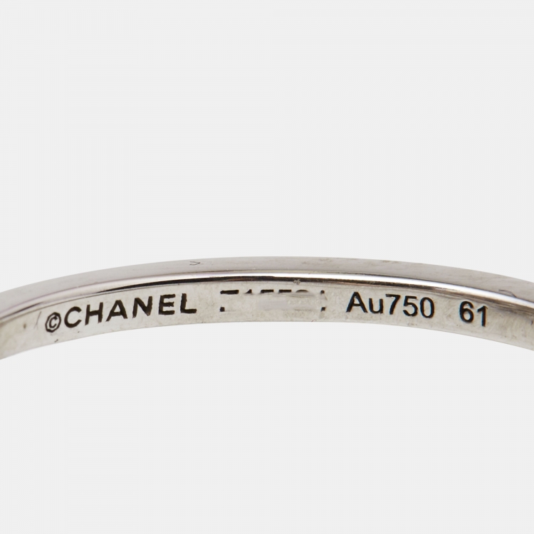 Pre Owned Chanel Bouton de Camélia Diamond Flower 18K White Gold Ring Size 59