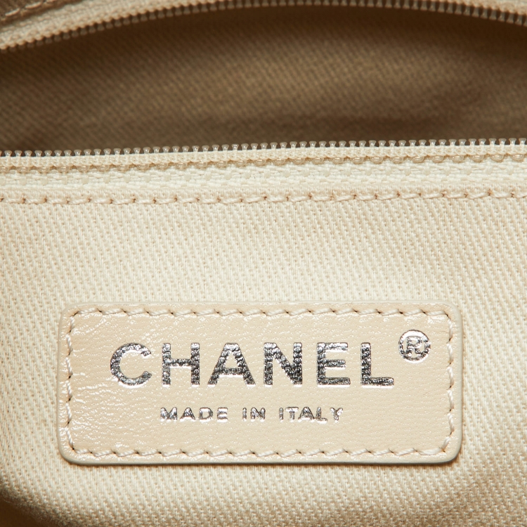 Pre Owned Chanel Beige Woven Straw and Leather Shopping Tote