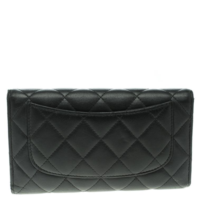 Pre Owned Chanel Black Quilted Leather Classic Flap Wallet