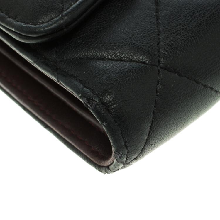 Pre Owned Chanel Black Quilted Leather Classic Flap Wallet