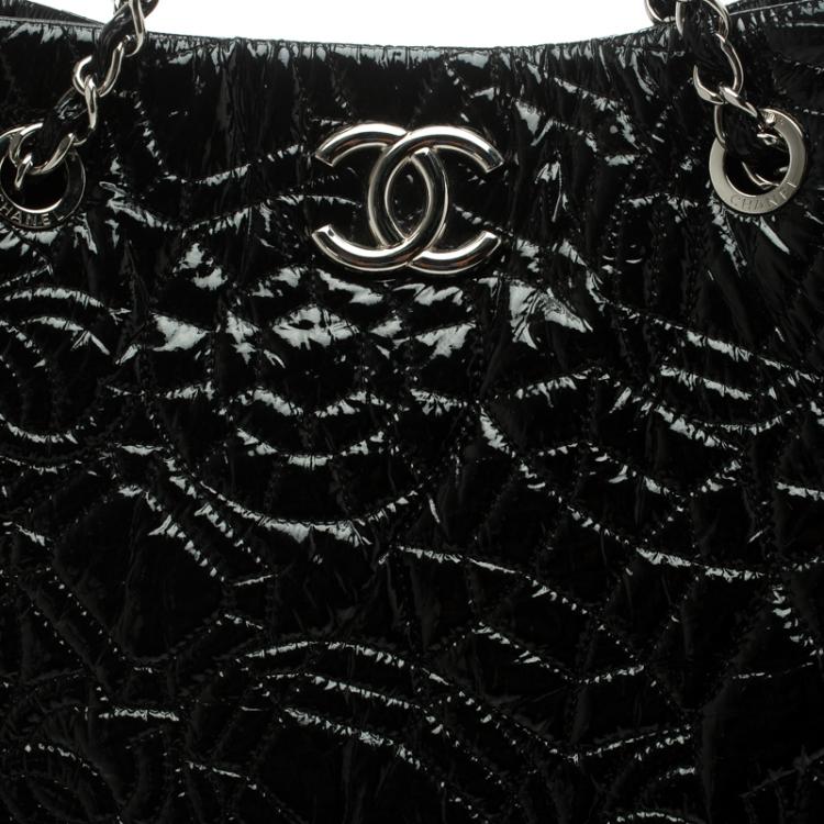 Pre Owned Chanel Black Patent Vinyl Rock In Moscow Tote