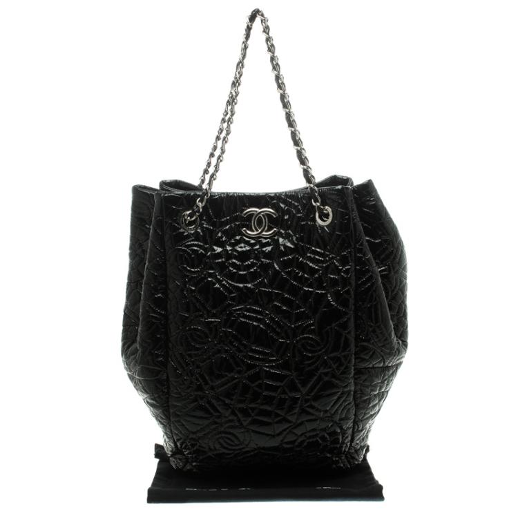 Pre Owned Chanel Black Patent Vinyl Rock In Moscow Tote
