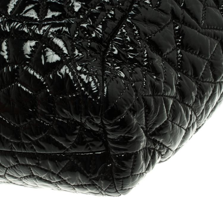 Pre Owned Chanel Black Patent Vinyl Rock In Moscow Tote