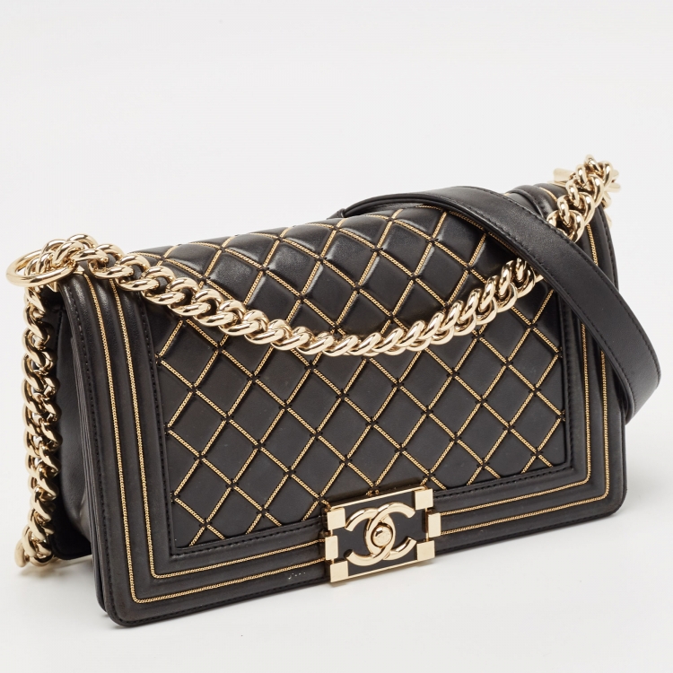 Pre Owned Chanel Black Quilted Leather Medium Chain Detail Boy Flap Bag