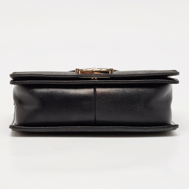 Pre Owned Chanel Black Quilted Leather Medium Chain Detail Boy Flap Bag