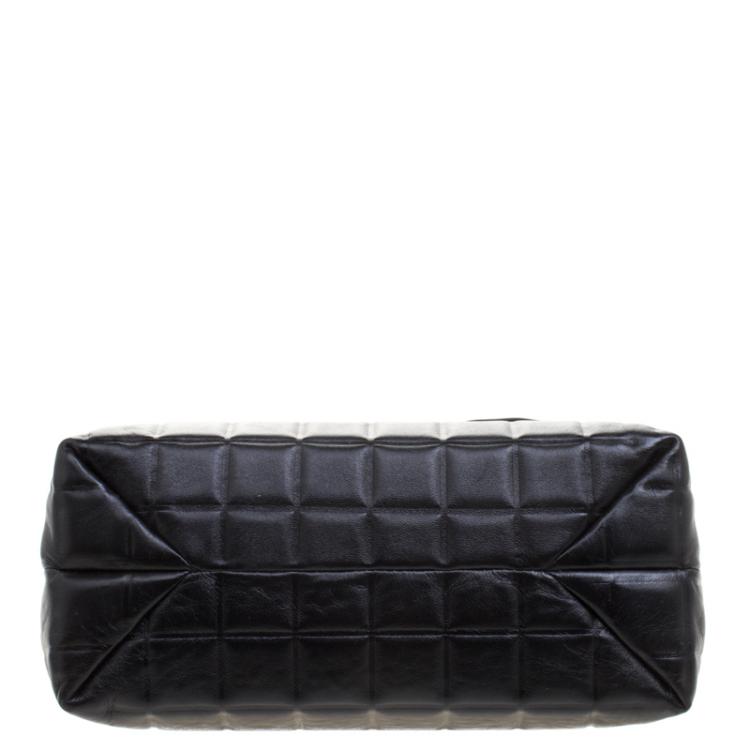 Pre Owned Chanel Black Chocolate Bar Leather Frame Bag