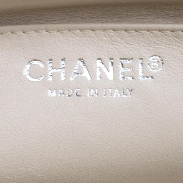 Pre Owned Chanel Black Chocolate Bar Leather Frame Bag