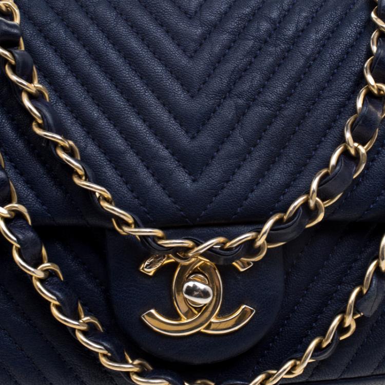 Pre Owned Chanel Navy Blue Chevron Leather Small Classic Flap Bag