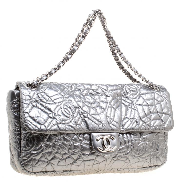 Pre Owned Chanel Silver Patent Vinyl Graphic Edge Classic Flap Bag