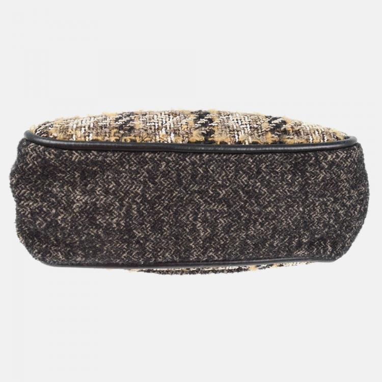 Pre Owned Chanel Black Tweed Shoulder Bag