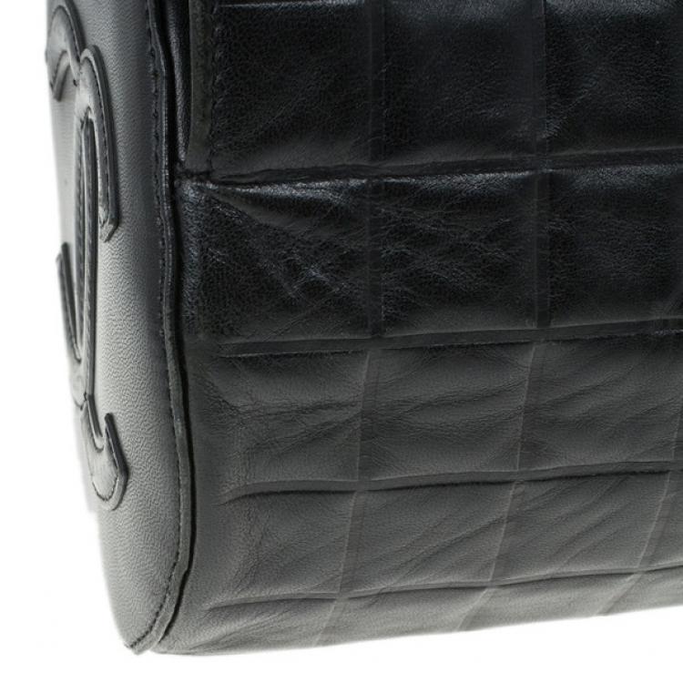 Pre Owned Chanel Black Leather Chocolate Bar Barrel Bag