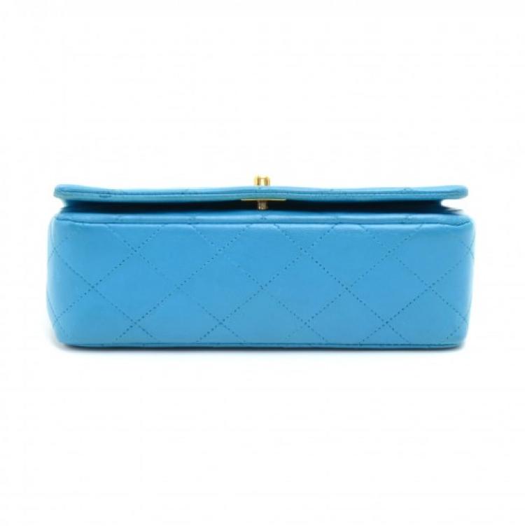 مملوكة مسبقًا Chanel Turquoise Quilted Leather Vintage Mini Flap Bag
