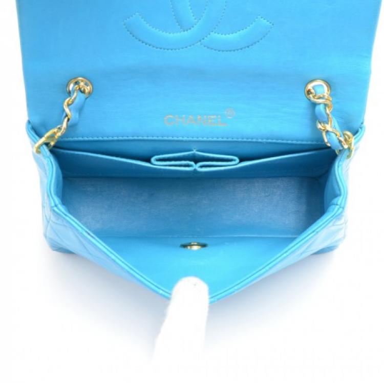 مملوكة مسبقًا Chanel Turquoise Quilted Leather Vintage Mini Flap Bag