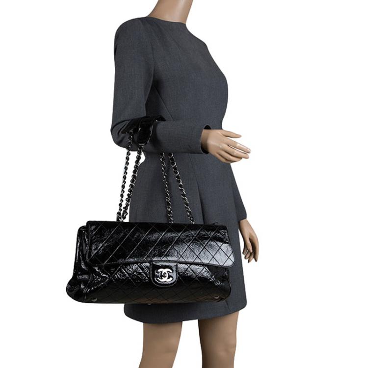 Pre Owned Chanel Black Quilted Patent Leather Kisslock Classic Flap Shoulder Bag