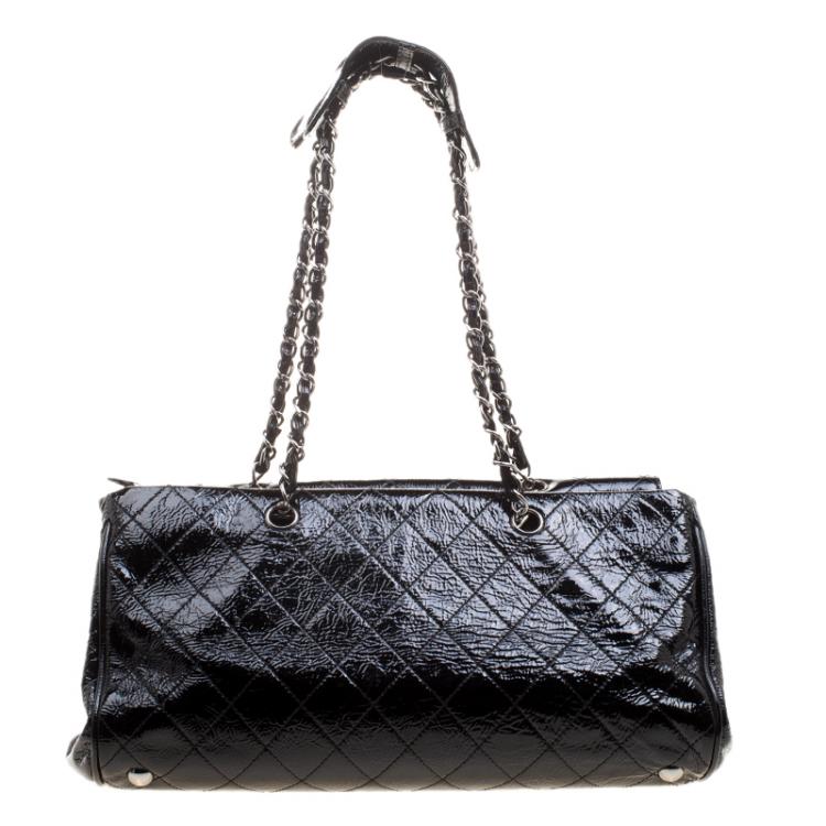 Pre Owned Chanel Black Quilted Patent Leather Kisslock Classic Flap Shoulder Bag