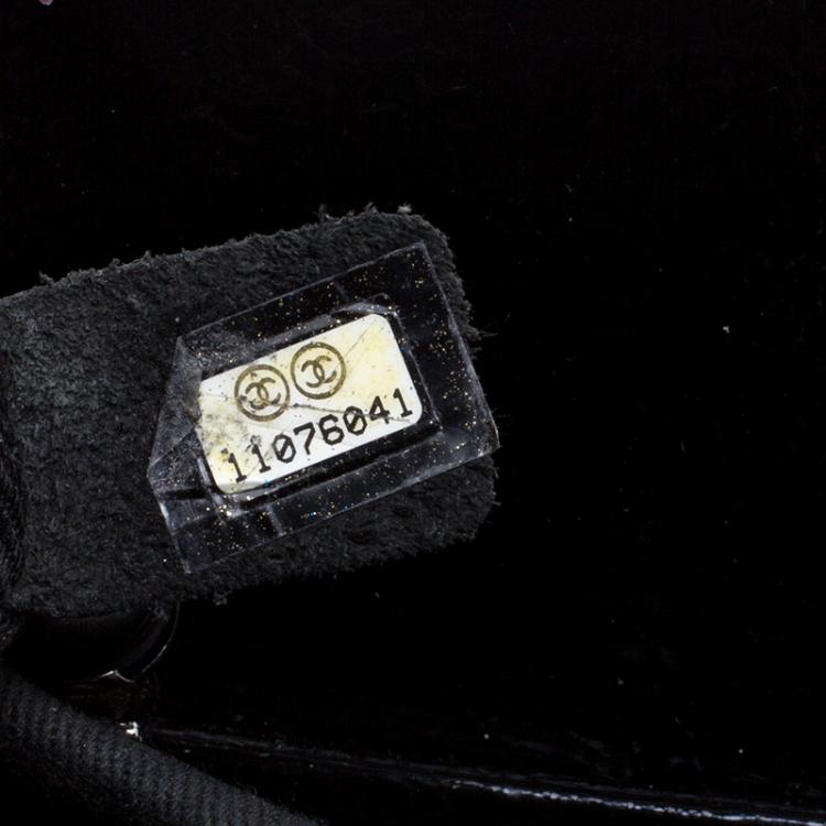 Pre Owned Chanel Black Quilted Patent Leather Kisslock Classic Flap Shoulder Bag