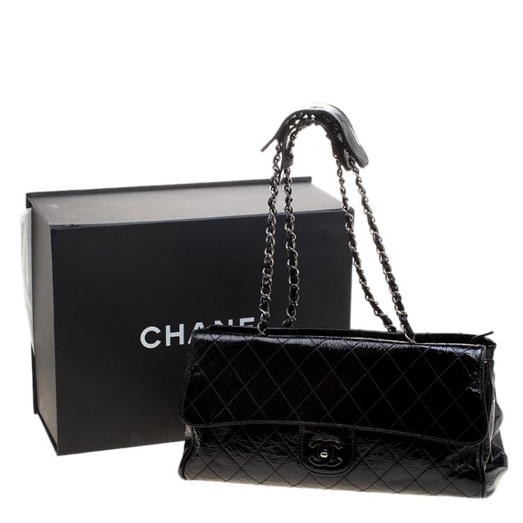 Pre Owned Chanel Black Quilted Patent Leather Kisslock Classic Flap Shoulder Bag
