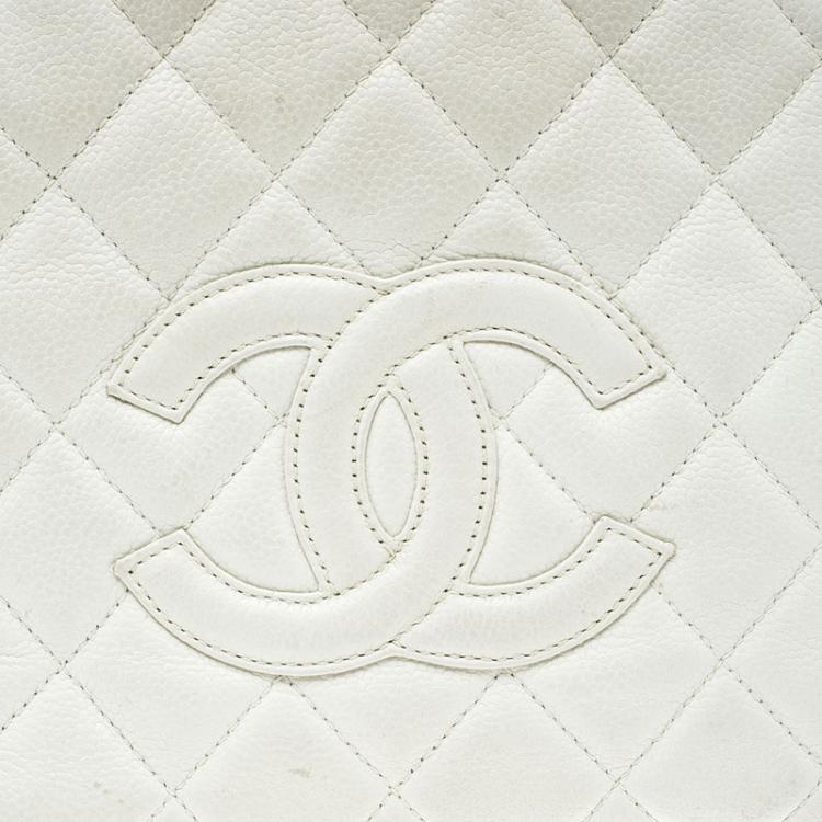 Pre Owned Chanel White Quilted Caviar Leather Petite Timeless Shopper Tote