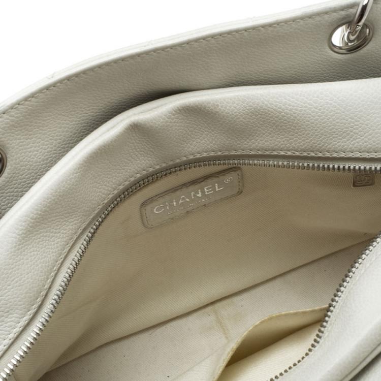 Pre Owned Chanel White Quilted Caviar Leather Petite Timeless Shopper Tote