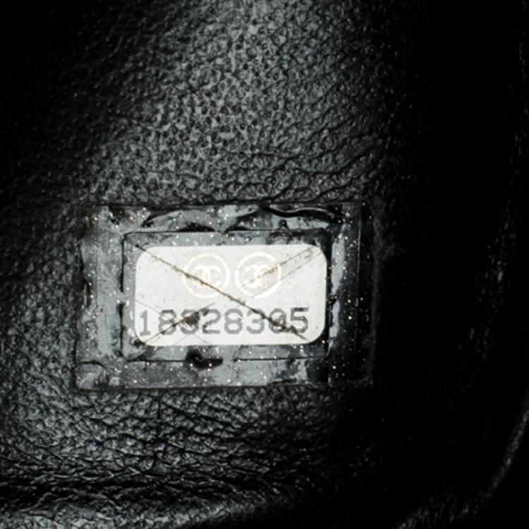 Pre Owned Chanel Black Quilted Patent Leather Classic Flap Bag