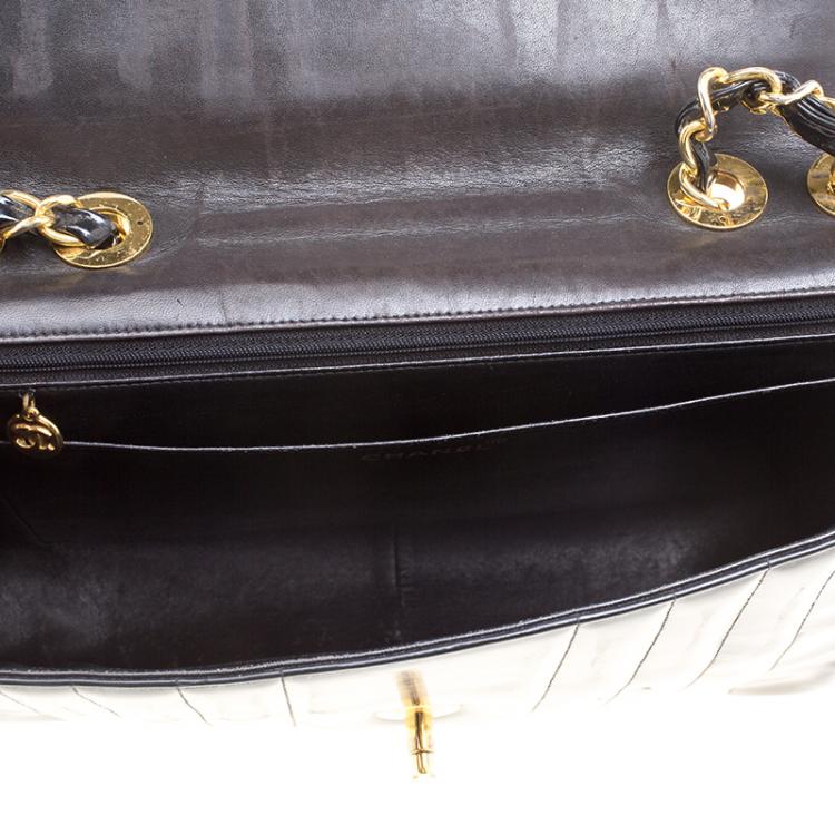 Pre Owned Chanel Black Vertical Quilted Patent Leather XL Jumbo Classic Flap Bag