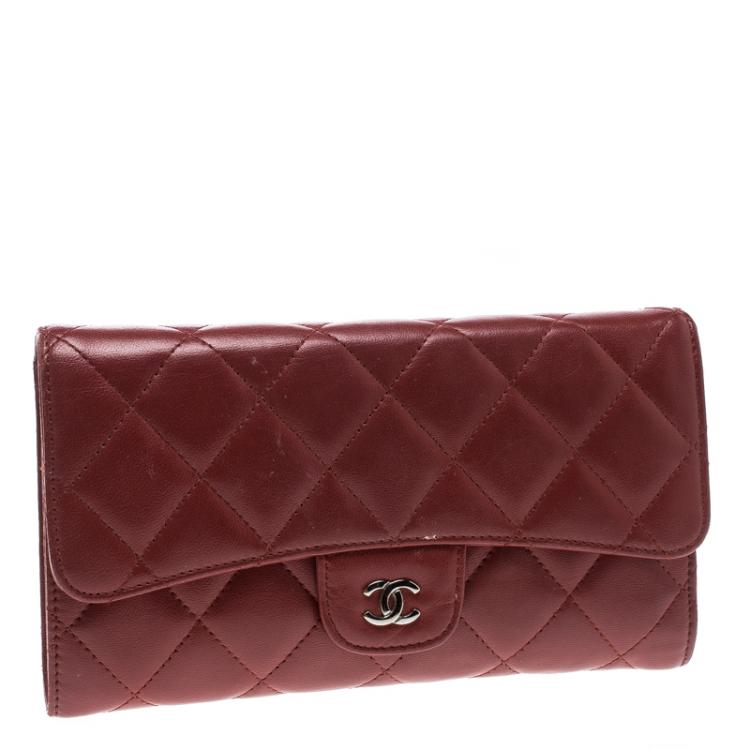 Pre Owned Chanel Red Quilted Leather Classic Flap Wallet