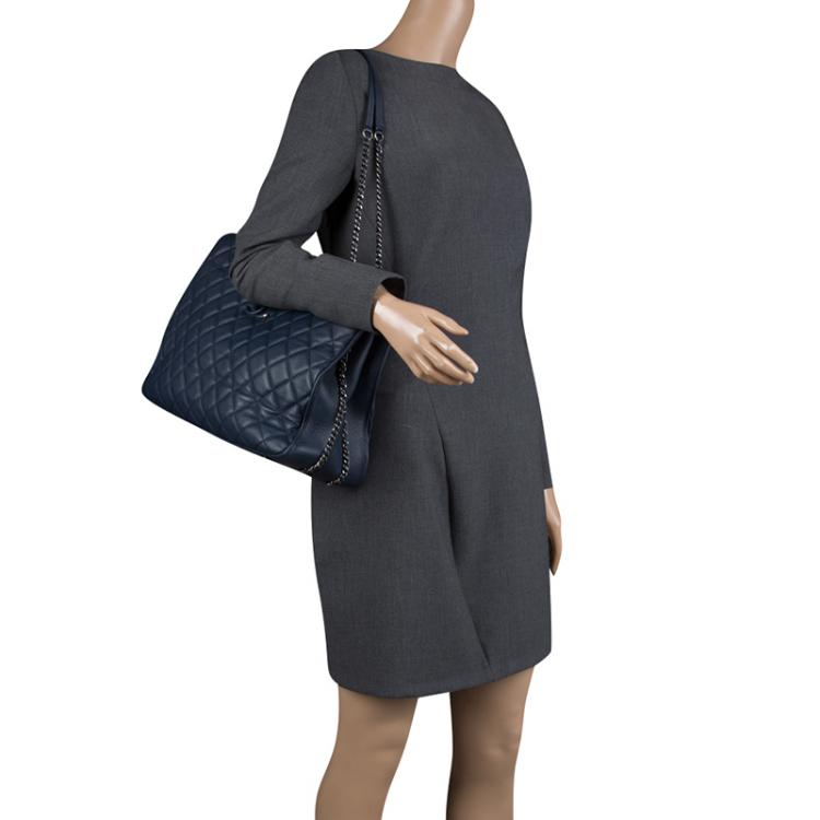 Pre Owned Chanel Navy Blue Quilted Leather Shopper Tote