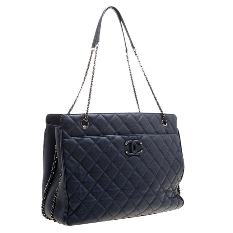 Pre Owned Chanel Navy Blue Quilted Leather Shopper Tote