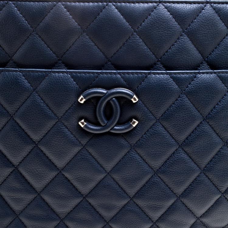 Pre Owned Chanel Navy Blue Quilted Leather Shopper Tote