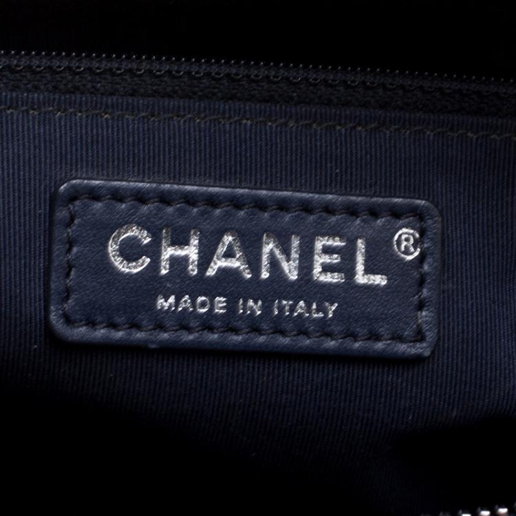 Pre Owned Chanel Navy Blue Quilted Leather Shopper Tote