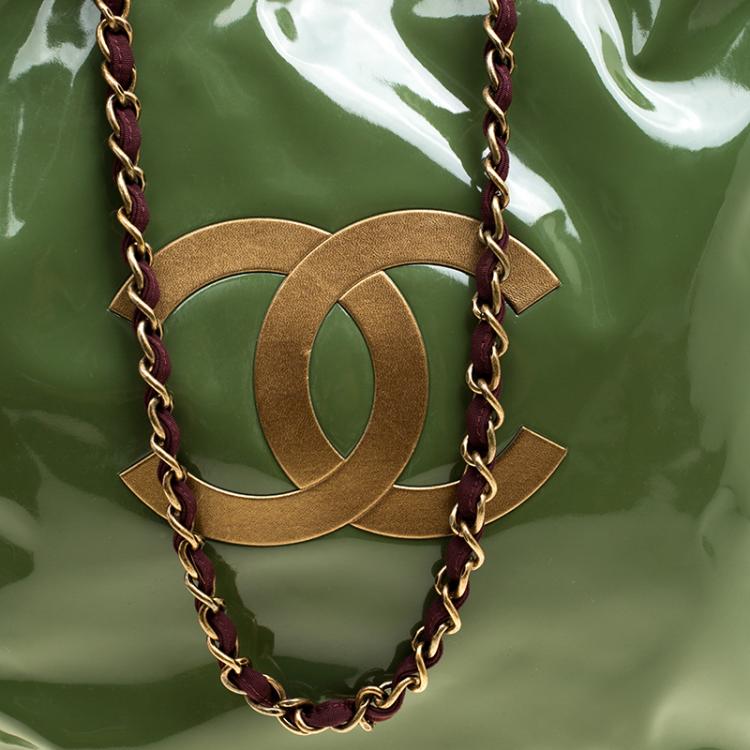 Pre Owned Chanel Green Patent Leather Shopper Tote