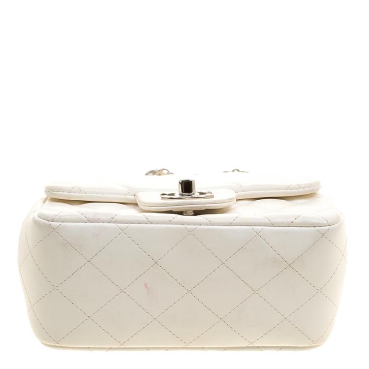 Pre Owned Chanel White Quilted Leather Mini Classic Single Flap Bag