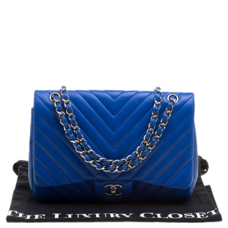 Pre Owned Chanel Blue Chevron Quilted Leather Jumbo Classic Flap Bag