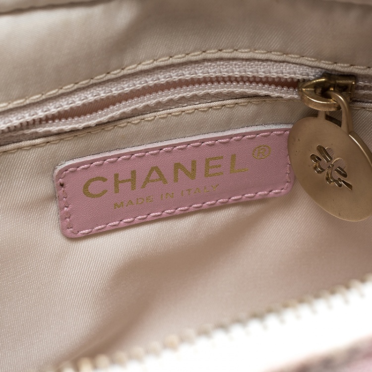 Pre Owned Chanel Pink Nylon Travel Line Hobo