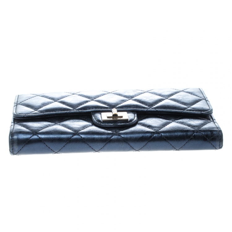Pre Owned Chanel Metallic Blue Quilted Leather Reissue Trifold Wallet