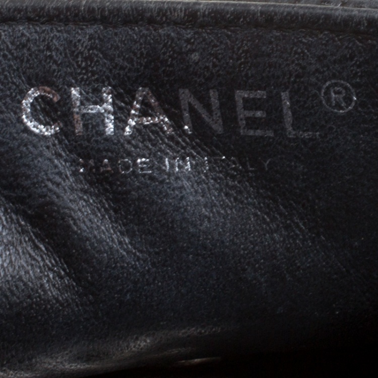 Pre Owned Chanel Black Quilted Caviar Leather Classic Single Flap Bag