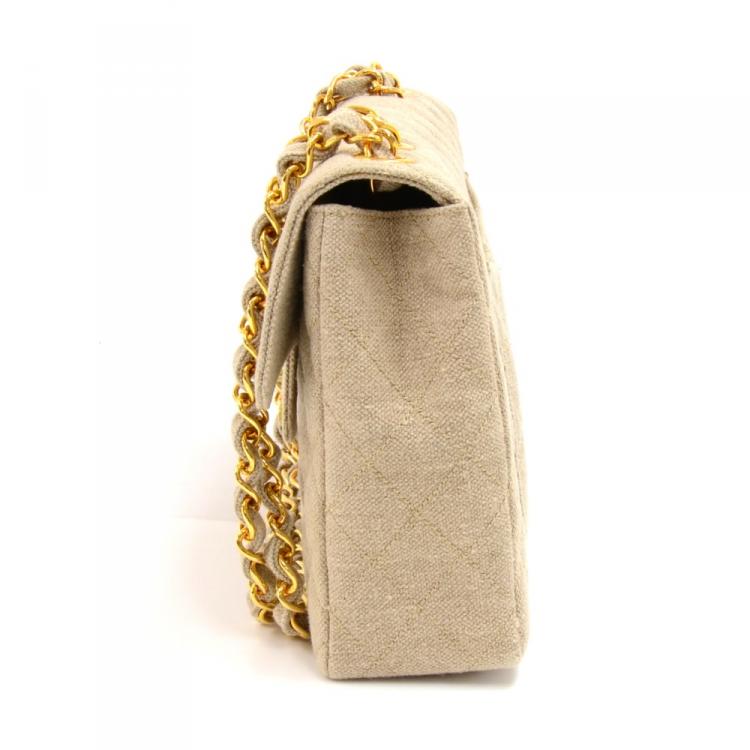 مملوكة مسبقًا Chanel Beige Quilted Canvas Jumbo Vintage Flap Bag