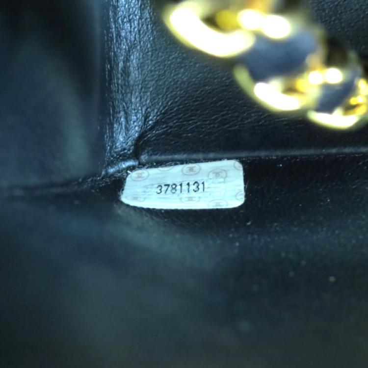 Pre Owned Chanel Black Lambskin Leather With Gold Hardware Single Flap Bag 