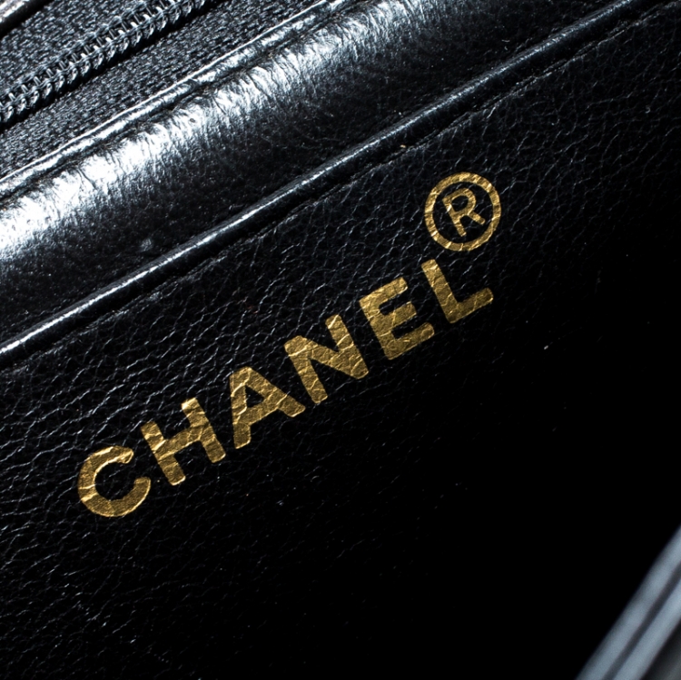 Pre Owned Chanel Black Vertical Quilted Patent Leather Jumbo Vintage Classic Single Flap Bag