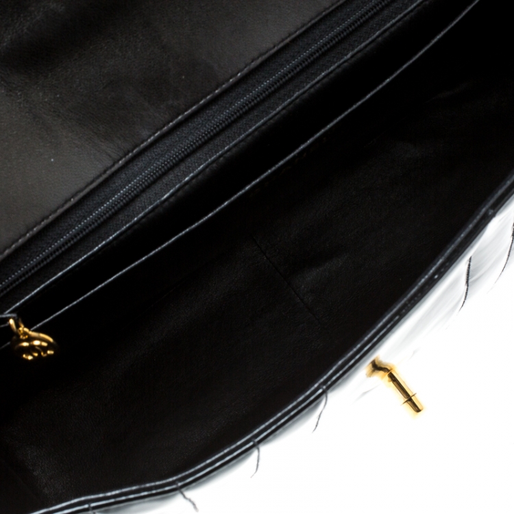 Pre Owned Chanel Black Vertical Quilted Patent Leather Jumbo Vintage Classic Single Flap Bag