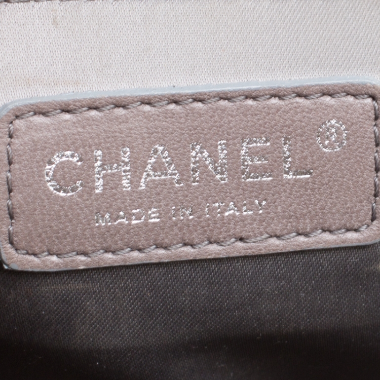 Pre Owned Chanel Black Quilted Caviar Leather Reissue Shoulder Bag