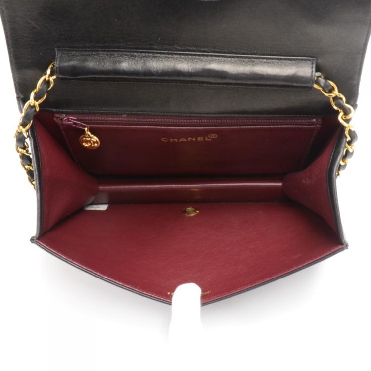 Pre Owned Chanel Black Quilted Leather Vintage Flap Bag