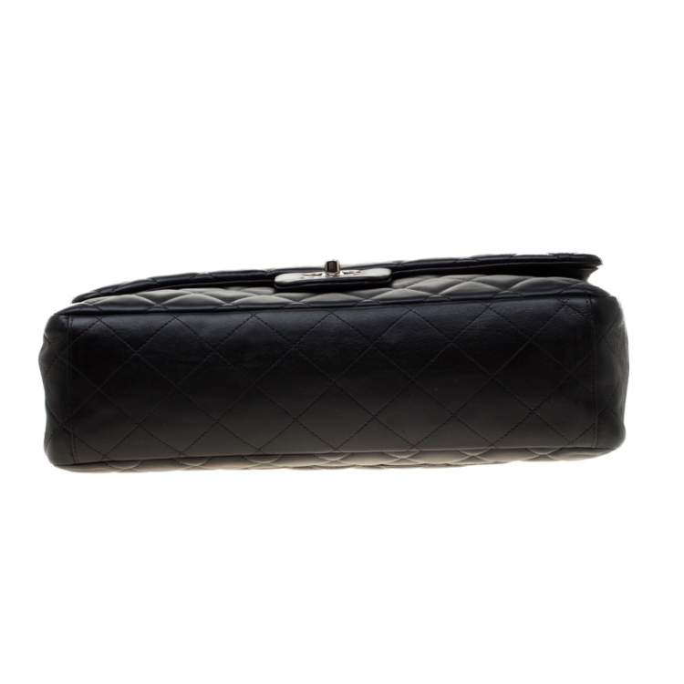 Pre Owned Chanel Black Quilted Leather Maxi Classic Single Flap Bag