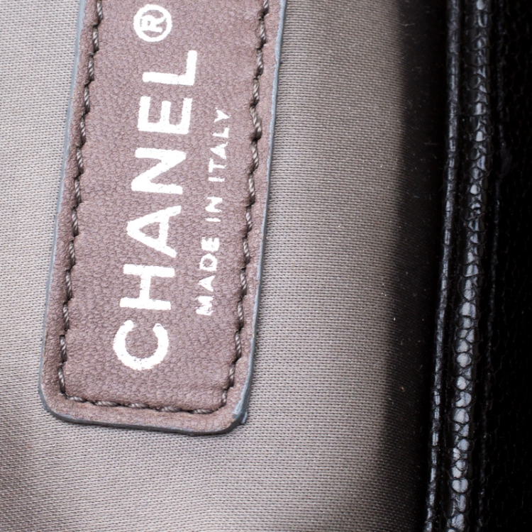 Pre Owned Chanel Black Quilted Caviar Leather Reissue Shoulder Bag